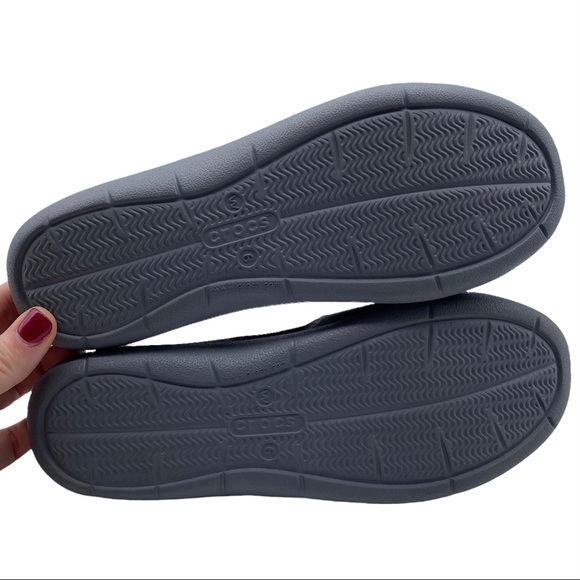 Crocs Swiftwater Wave Black Shoe Size 6 - Picture 8 of 10